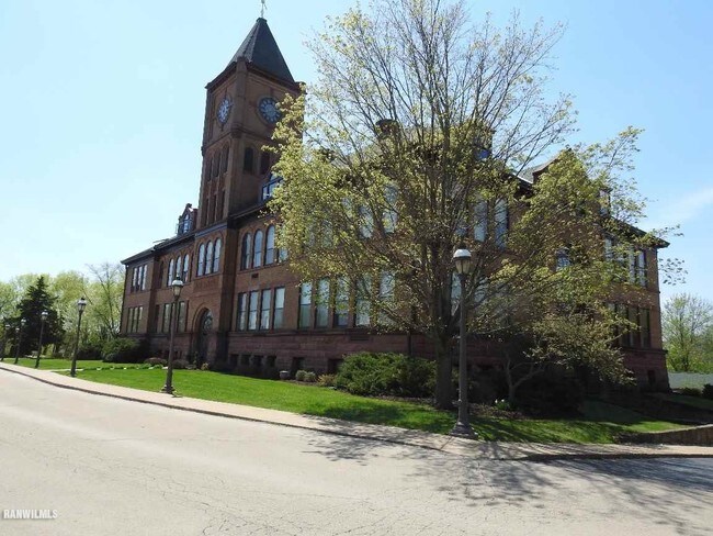 Building Photo - 411 S Prospect St