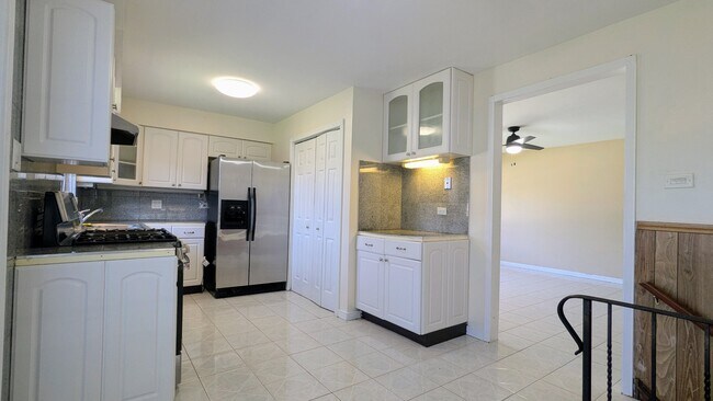 Foto del edificio - 2165 N Westmoreland Dr