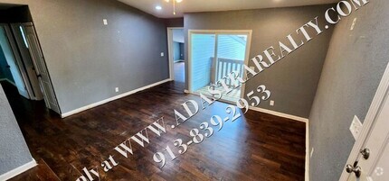 Building Photo - 1517 N 28th St