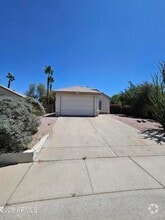 Building Photo - 3040 E Bluefield Ave