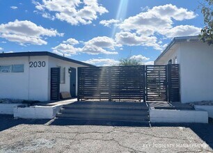 Building Photo - 2030 Sunrise Ave