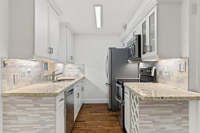 Foto del edificio - 2690 SW 22nd Ave