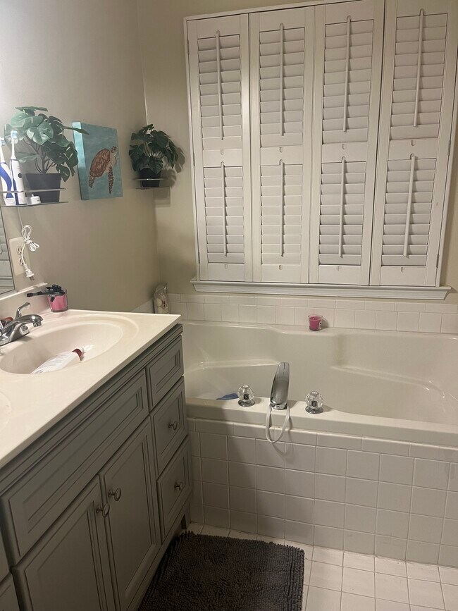 Foto del edificio - 8208 Brooktree St