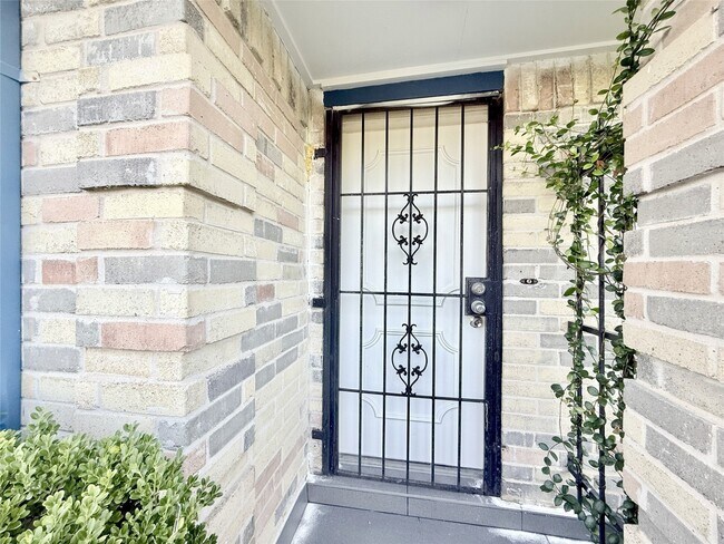 Foto del edificio - 12715 Middlesbrough Ln