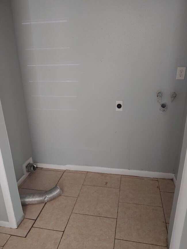 Foto del edificio - 2584-2586 Chestnut Woods Dr