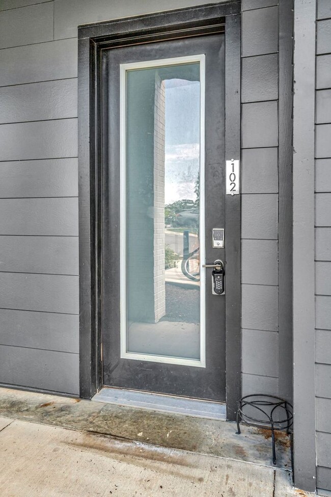 Photo - **Move-In Special - $500 off first month's rent** House