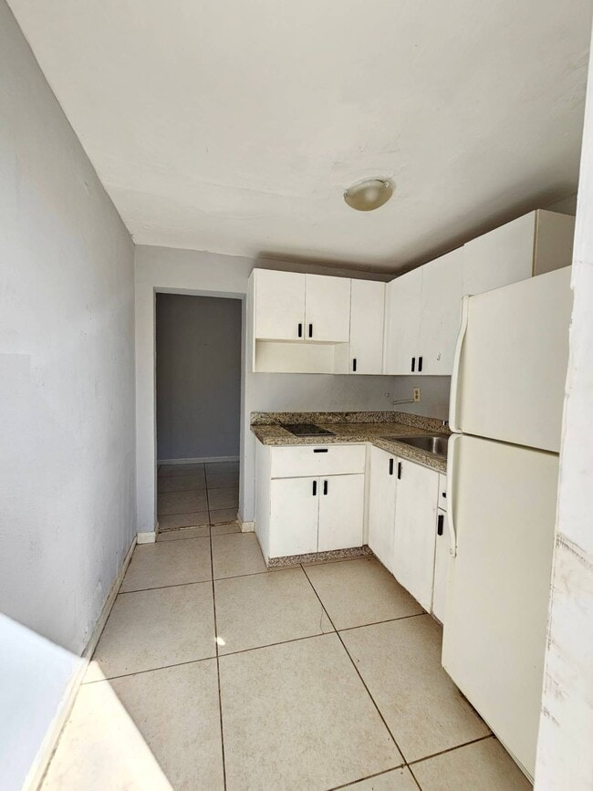 Building Photo - 1036 SW 2nd St