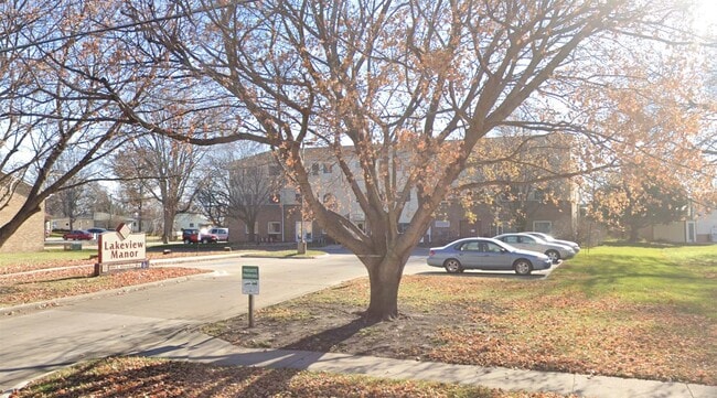 Foto del edificio - 904 E Milwaukee Ave