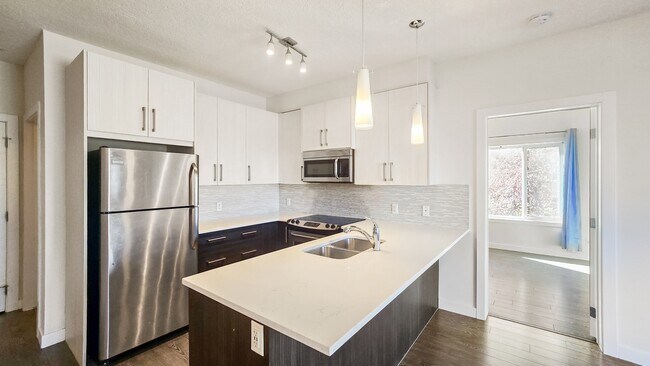 Photo du bâtiment - 4 Sage Hill Terrace NW