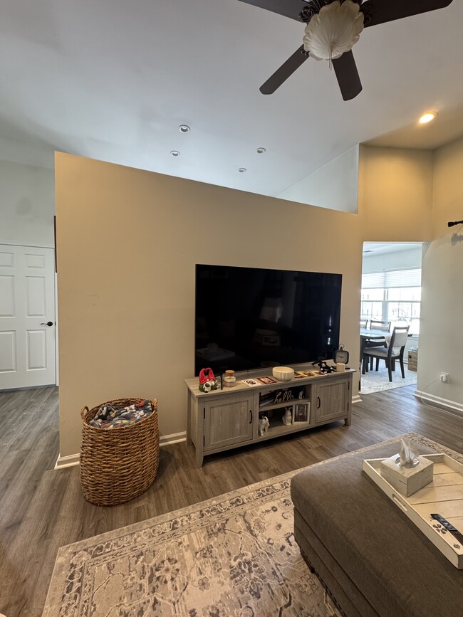 Building Photo - 80 Williamson Ct