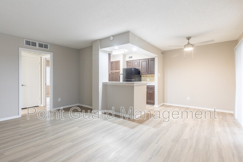 Primary Photo - 2220 Ridgmar Plaza