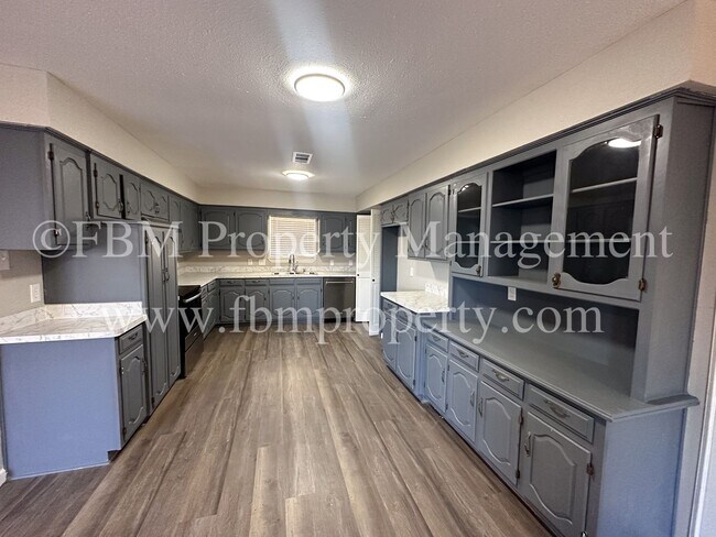 Foto del edificio - 801 S Wood St