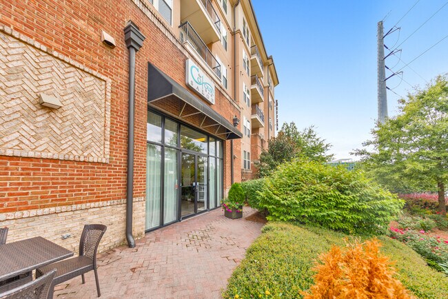Foto del edificio - 901 Abernathy Rd NE