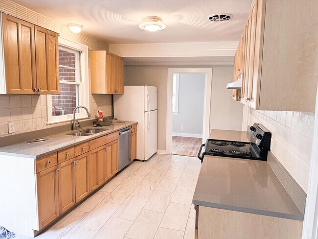 Foto del edificio - 18 Moore Dr