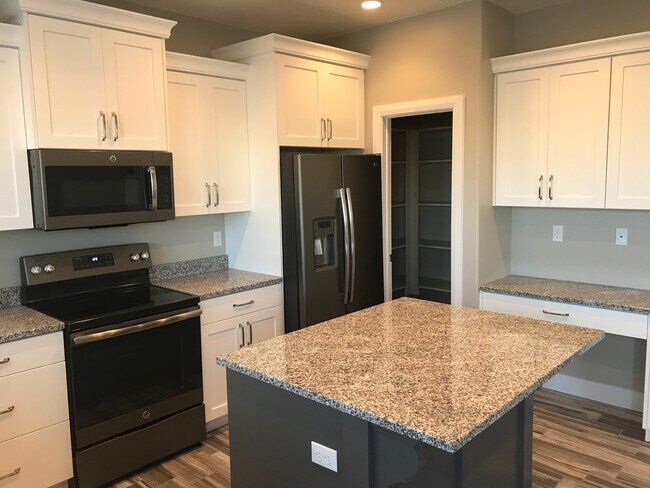 Foto del edificio - Very nice Townhouse in Santa Clara, with a POOL!!