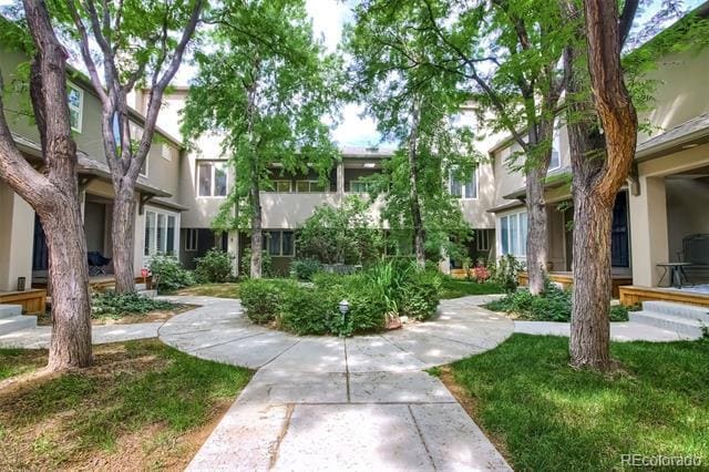 Building Photo - 217 S Jackson St