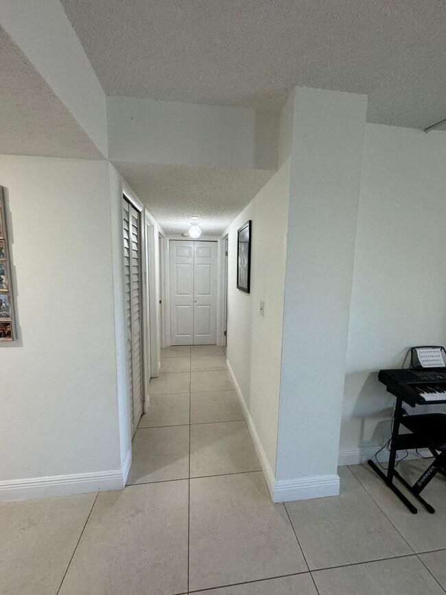 Hallway - 8400 SW 133rd Avenue Rd
