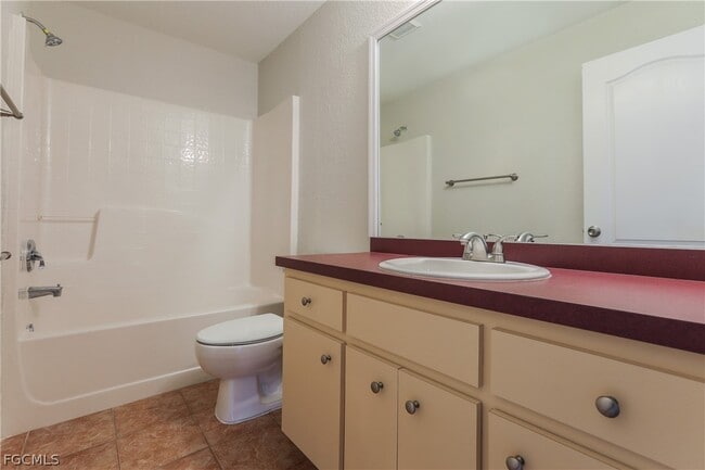 Foto del edificio - 2702 Nellie Ln