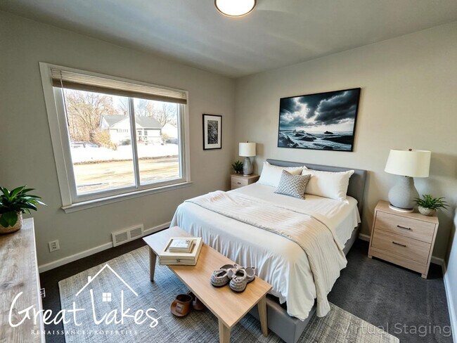 Foto del edificio - Charming 2 Bedroom 1 Bathroom now available for rent