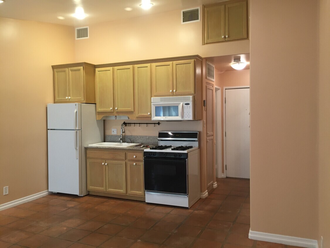 3030 Valle Vista Dr Unit 17, Los Angeles, CA 90065 Condo for Rent in