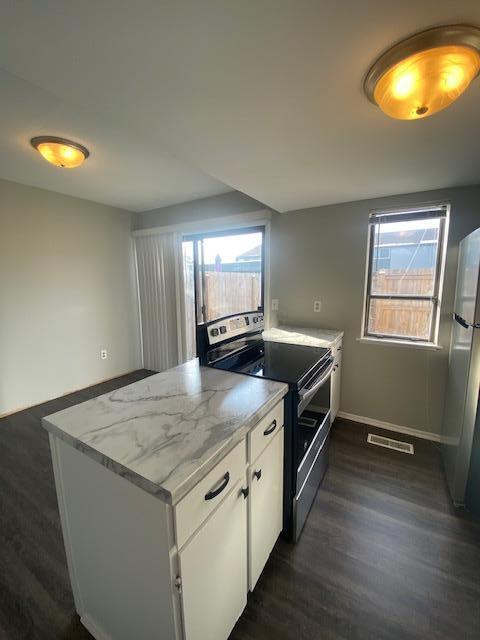 Building Photo - 1046 Merrimar Cir N