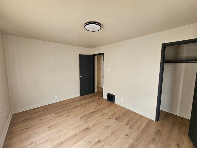 Foto del edificio - 6207 Fay Dr