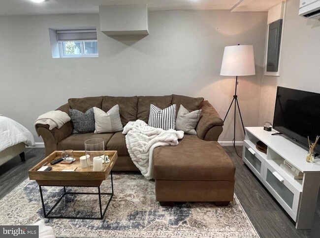 Photo - 3616 Oval Dr House