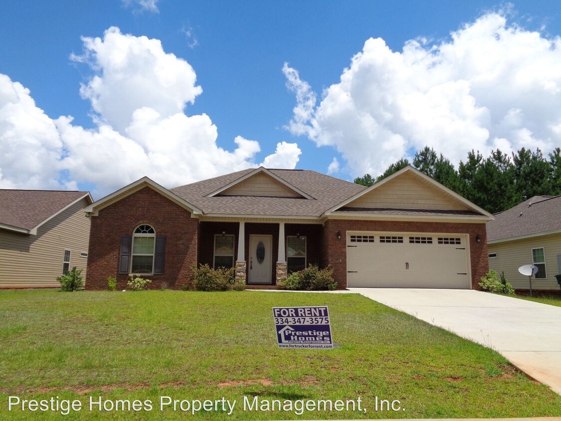 Primary Photo - 3 br, 2 bath House - 663 Valley Stream