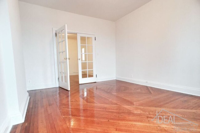 Foto del edificio - 60 7th Ave