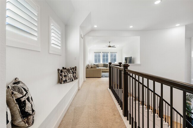 Building Photo - 29814 Smoky Ridge Rd