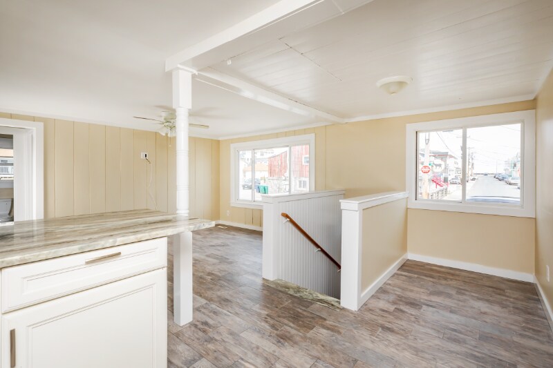 Primary Photo - 140 Ashworth Ave