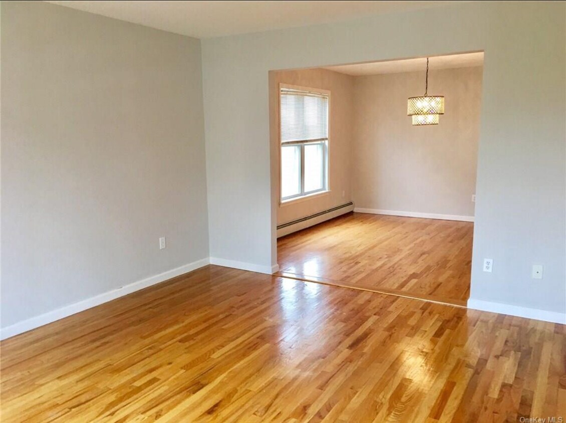 Primary Photo - 30 New St