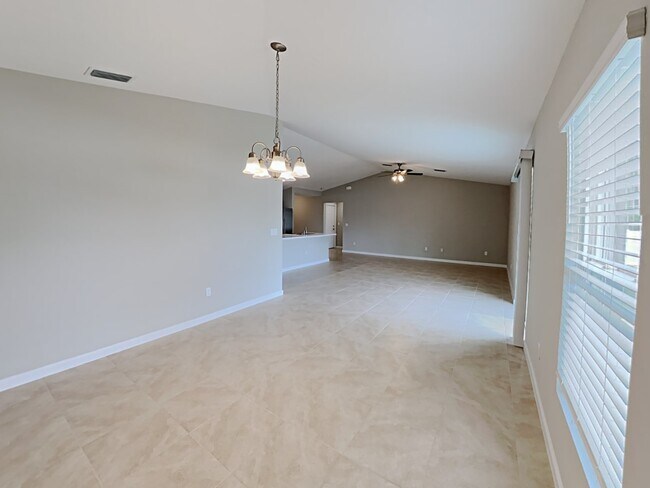 Building Photo - 2191 SE Broward Ter