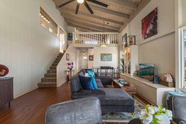 Photo - Ocean & Diamond Head Views – Kahala Gem House