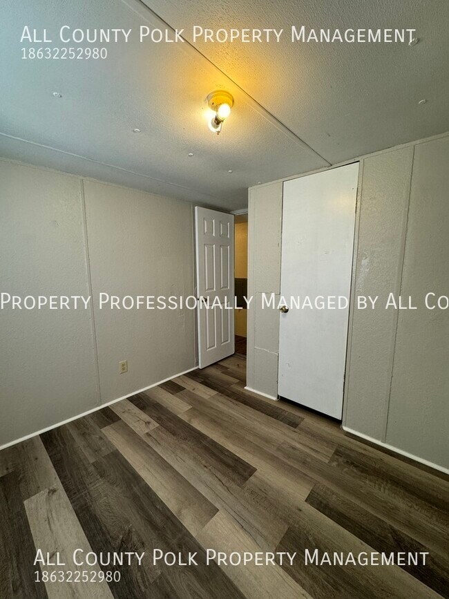 Foto del edificio - Freshly Updated 2 Bedroom Mobile Home in A...