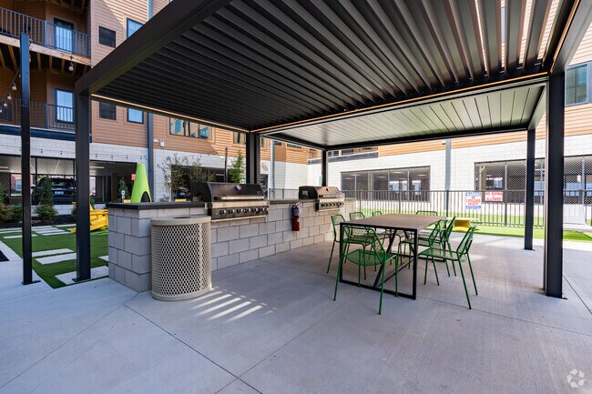 Área de parrilla - The Yard Apartments