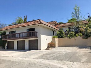 Building Photo - 10162 Alpine Dr