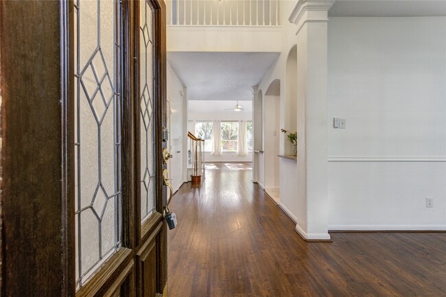 Foto del edificio - 1215 Whisper Trace Ct