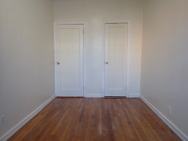 Foto del edificio - 386 E 54th St