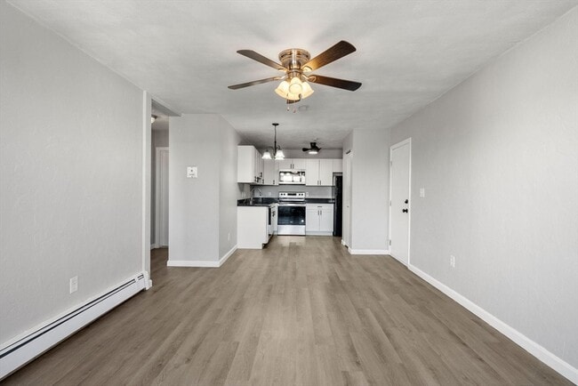 Building Photo - 22 Irving St