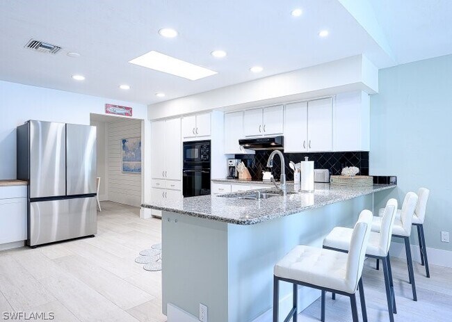 Foto del edificio - 760 106th Ave N