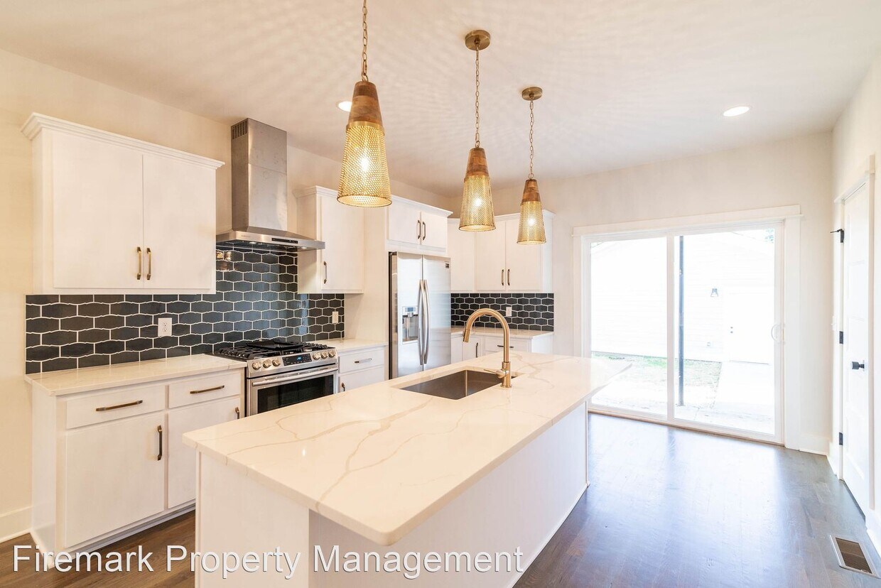 Foto principal - 3 br, 3.5 bath House - 1029A Monroe Street