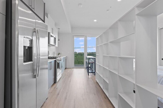 Foto del edificio - 4004 Banister Ln