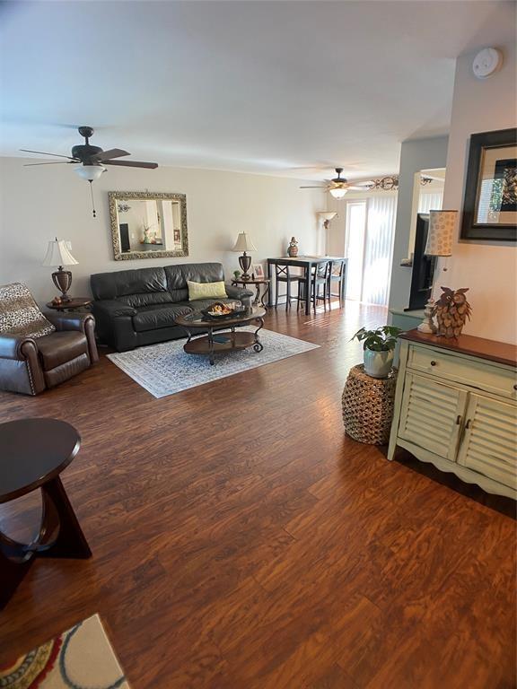 Foto del edificio - 12343 Glenview Dr