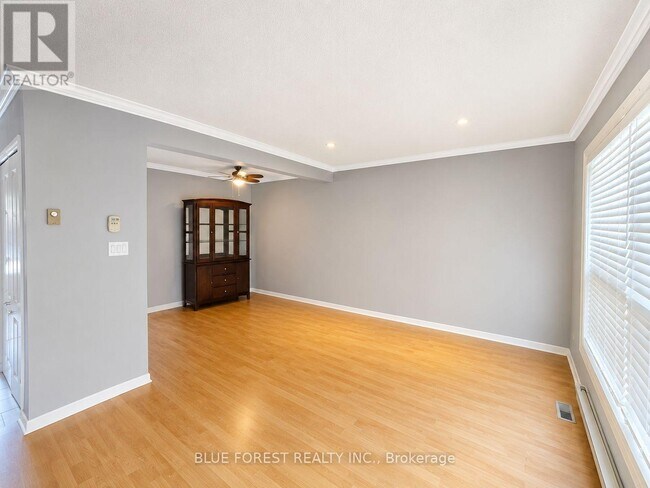 Building Photo - 757 Wharncliffe Rd S