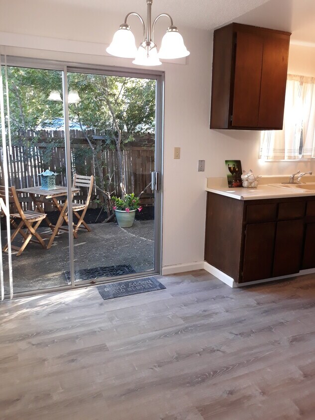 Foto principal - 1530 Valle Vista Ave