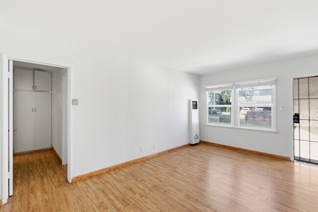 Foto del edificio - 20610 Hartland St