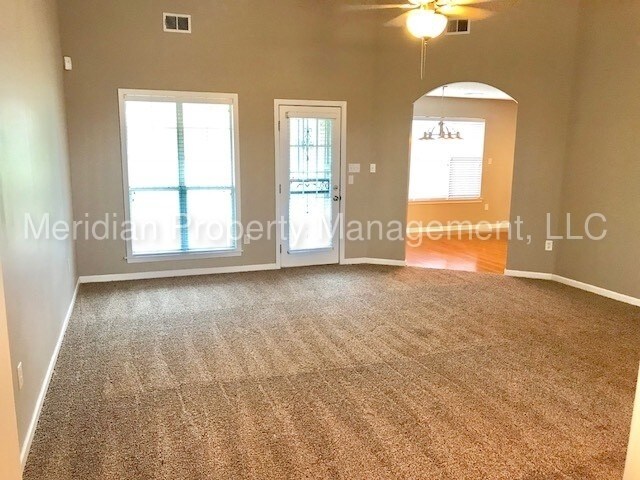 Building Photo - 4600 Golden West Cove