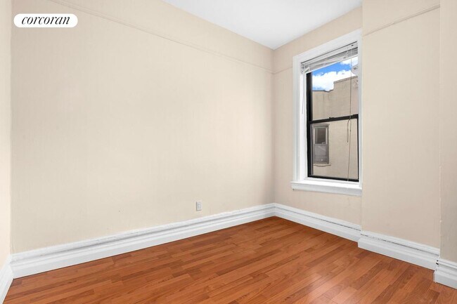 Foto del edificio - 280 E 2nd St