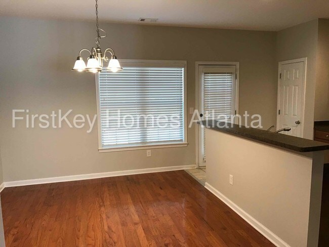 Foto del edificio - 10144 Benton Woods Dr